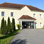 Hotel Logis Des Sources 2*