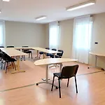 Logis Des Sources 호텔 크레네이프레트로이에스