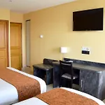 Logis Des Sources Hotel 2*