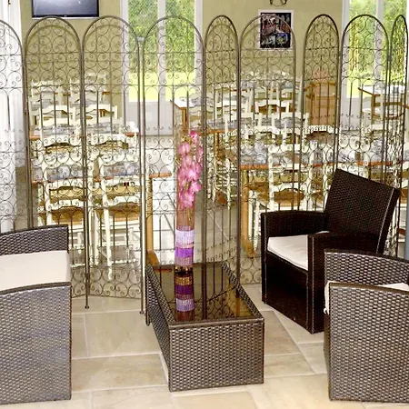 Logis Des Sources 2*