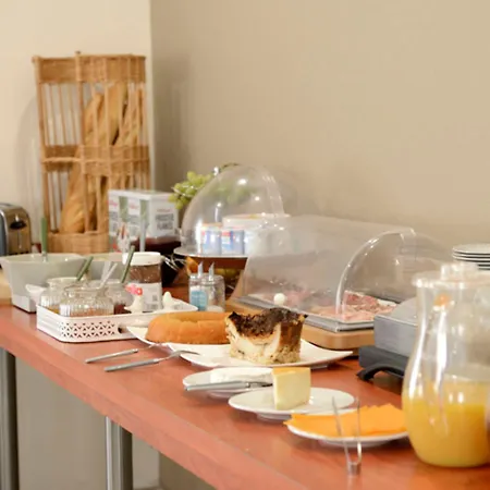 호텔 Logis Des Sources 2*