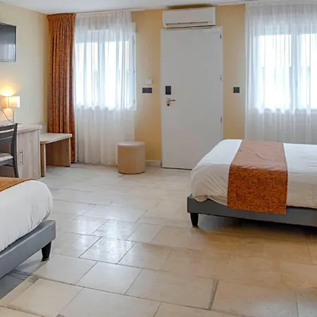 호텔 Logis Des Sources