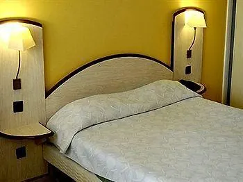 Отель Logis Des Sources 2*