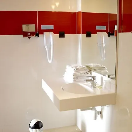 Hotel Logis Des Sources