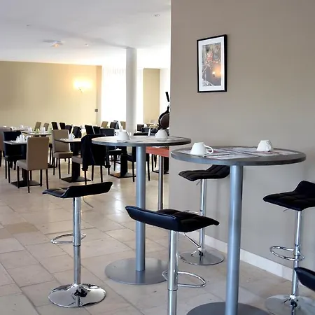 Hotel Logis Des Sources 2*