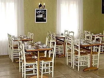 فندق Logis Des Sources 2*