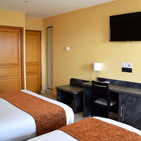 호텔 Logis Des Sources 2*