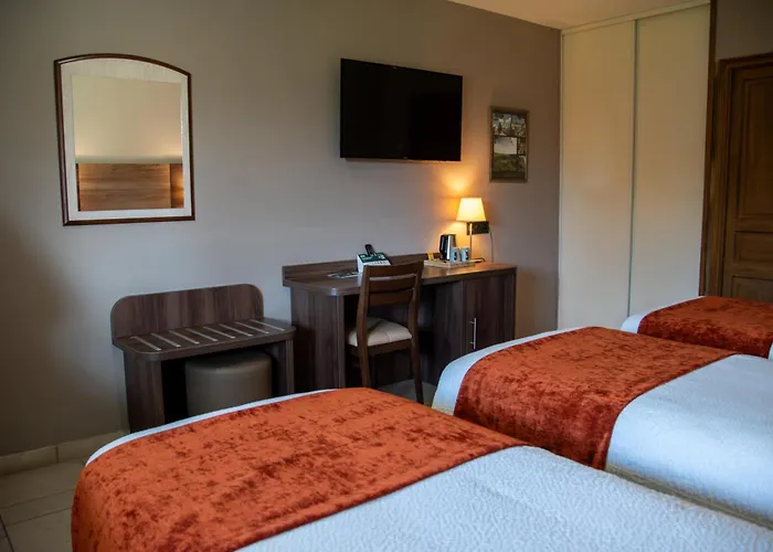 Hotel Logis Des Sources 2*