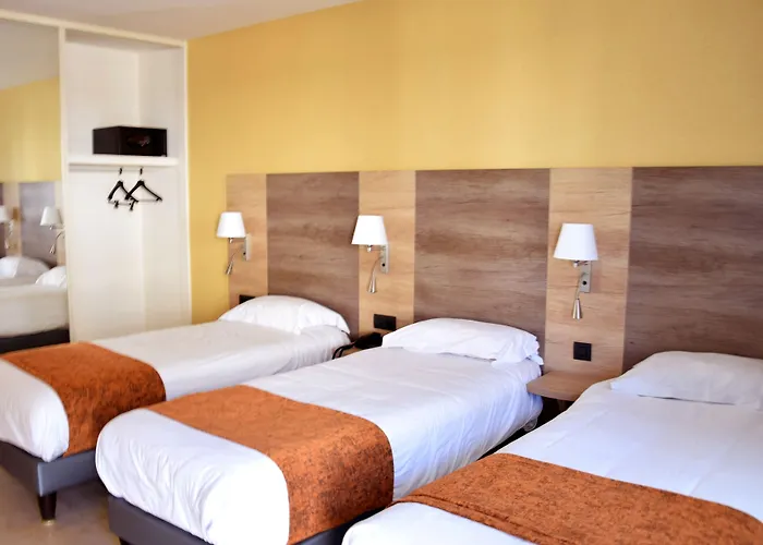 Hotel Logis Des Sources 2*