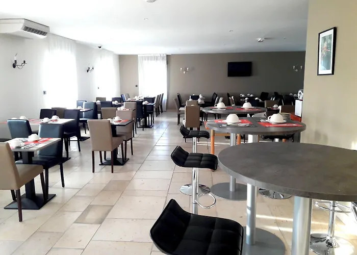 Logis Des Sources Hotel