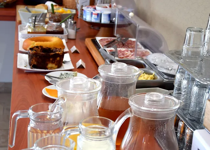 Hotel Logis Des Sources Créney-près-Troyes