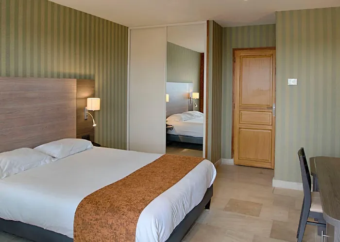 Logis Des Sources 2*