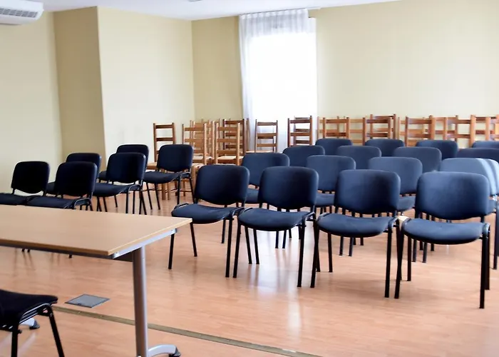 Hotel Logis Des Sources 2*