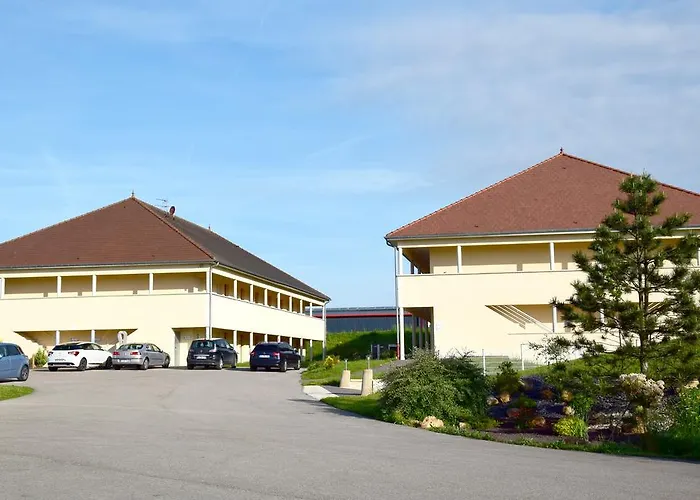 Szálloda Logis Des Sources Créney-près-Troyes